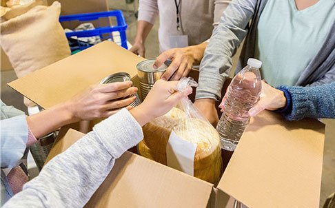 「秴」你一起吃頓飯！聯合再生能源與睿禾控股攜手舉辦公益年菜活動 以低碳與永續為主軸..